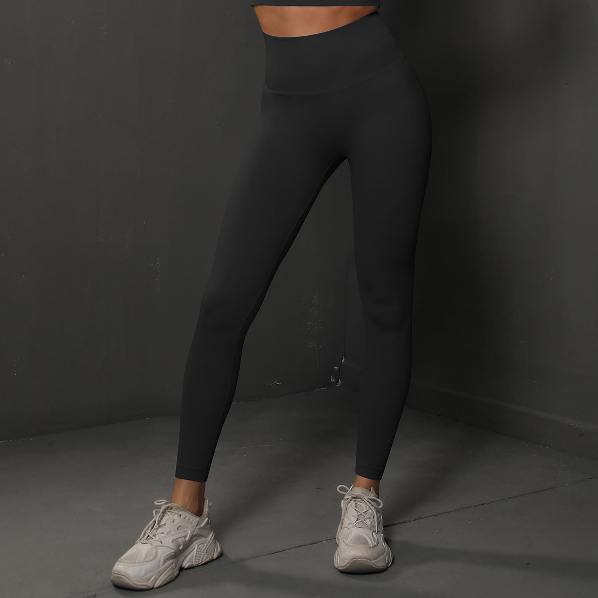 Size M Black Seamless High-Waisted Yoga Pants for Women - Lift Workout Leggings for Running, Gym, and Fitness